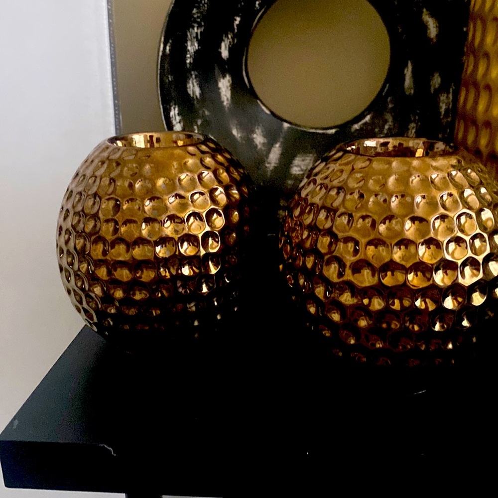 Candle holder accents